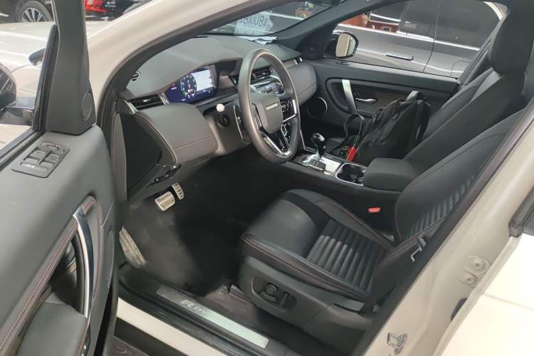 Used Land Rover Discovery Sport New Energy 2022 Facelifted P300e Plug-in Hybrid Electric Version
