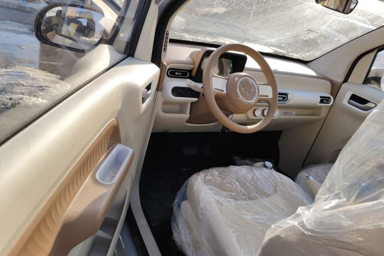 Used Wuling Hongguang MINIEV 2024 3rd Generation 215km Youth Edition
