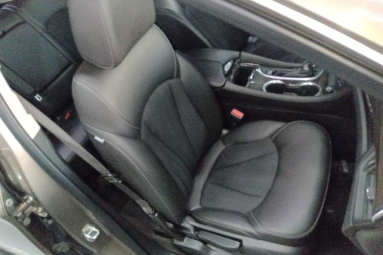 Used Buick Envision 2019 20T Two-Wheel Drive Leading Model China VI Standard
