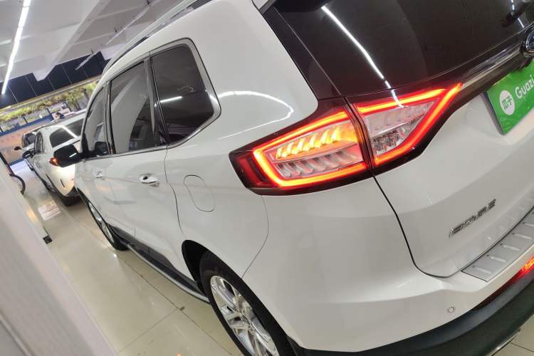 Used Ford Edge 2016 EcoBoost 245 Two-Wheel-Drive Titanium 7-Seater
