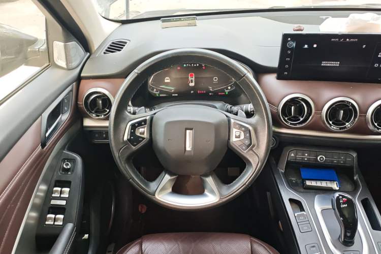 Used Wey VV6 2020 2.0T Two-Wheel Drive Smart Enjoyment+
