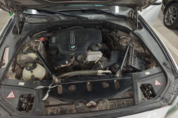 Used BMW 5 Series 2014 520Li Elegant Model
