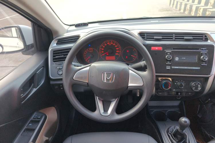 Used Honda City 2017 1.5L manual Comfort version