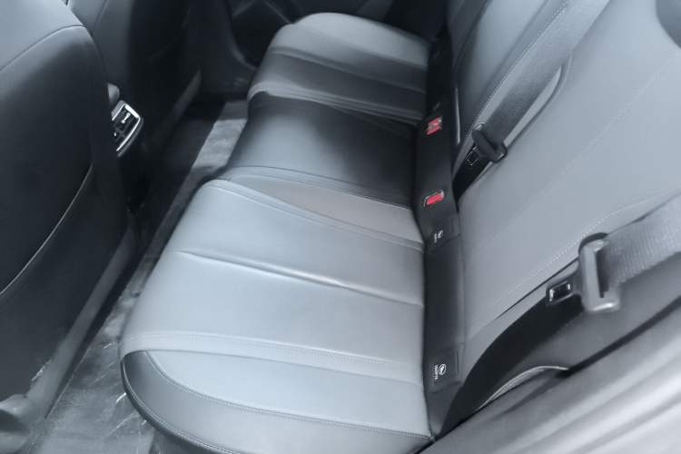 Used BYD Qin L 2025 DM-i Smart Drive 120KM Superior Model
