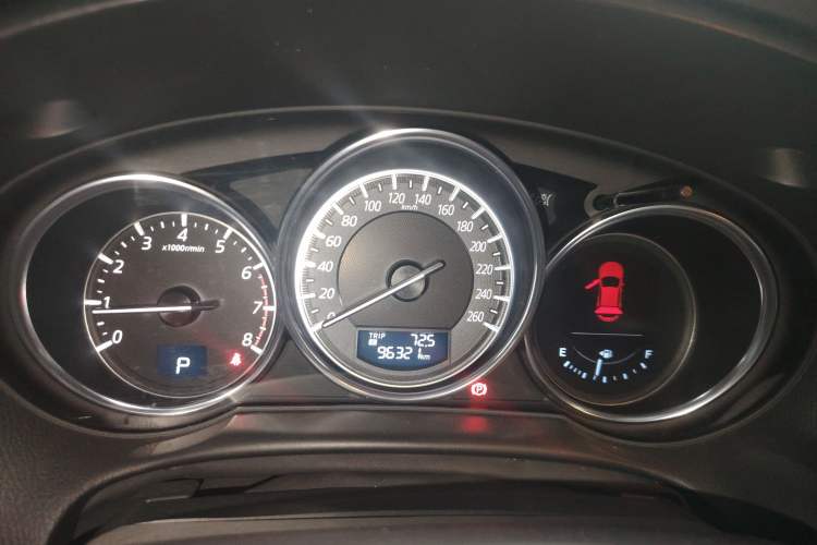 Used Mazda CX-5 2015 2.5L Automatic 4x4 Prestige Edition
