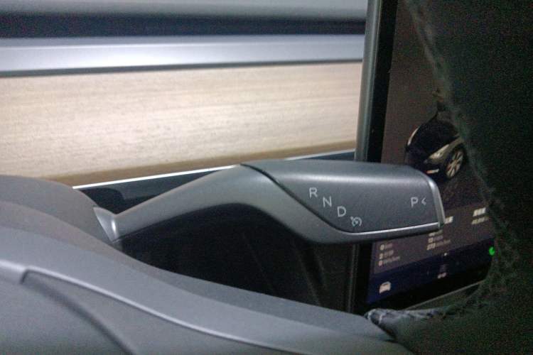 Used Tesla Model Y 2022 Long-Range All-Wheel-Drive Version
