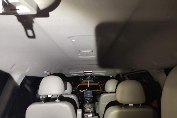 Used FORTHING Lingzhi 2016 M5 2.0L 7-seat Long-wheelbase Comfort Version