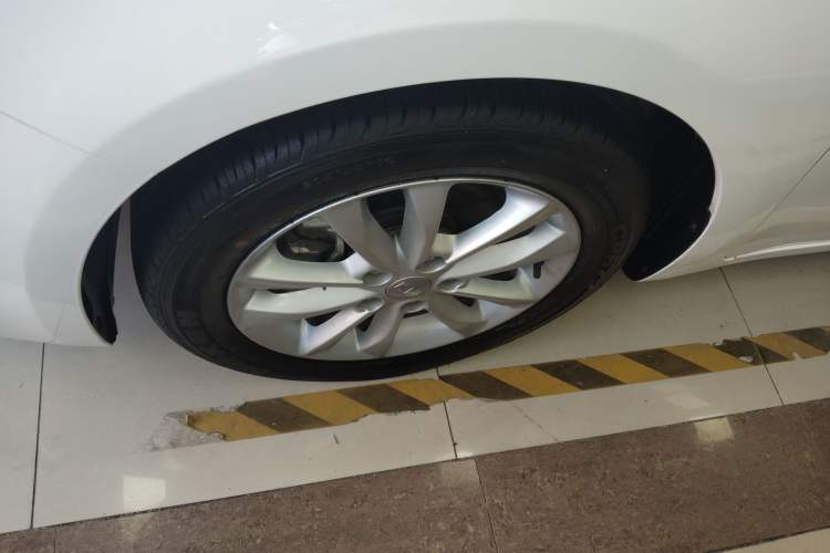 Used Kia K3 2016 1.6L Automatic with Sunroof
