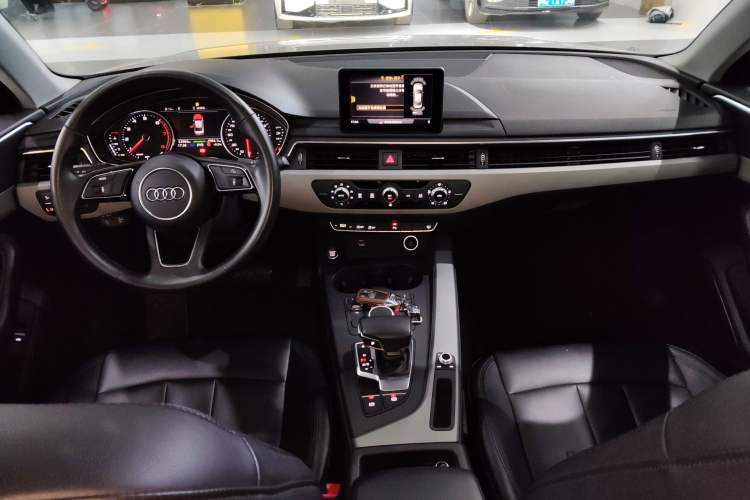 Used Audi A4L 2018 30th Anniversary Edition 40 TFSI Trendy Model
