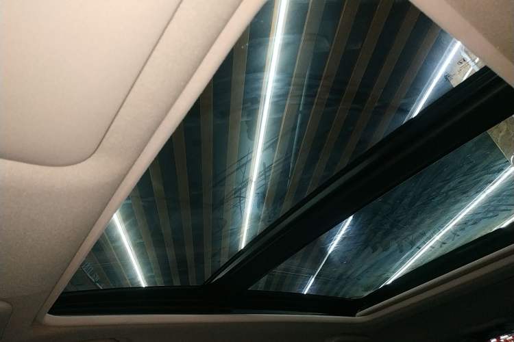 Used Honda Vezel 2020 1.5L CVT Pioneer Edition
