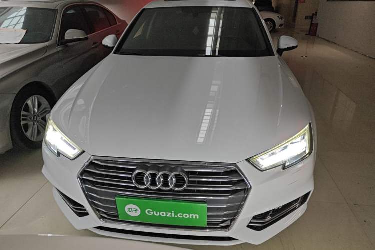Used Audi A4L 2018 30th Anniversary Edition 40 TFSI Fashion Model
