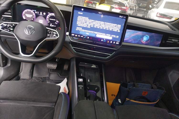 Used Volkswagen Passat 2025 Pro 380TSI Starry Dragon Luxury Edition