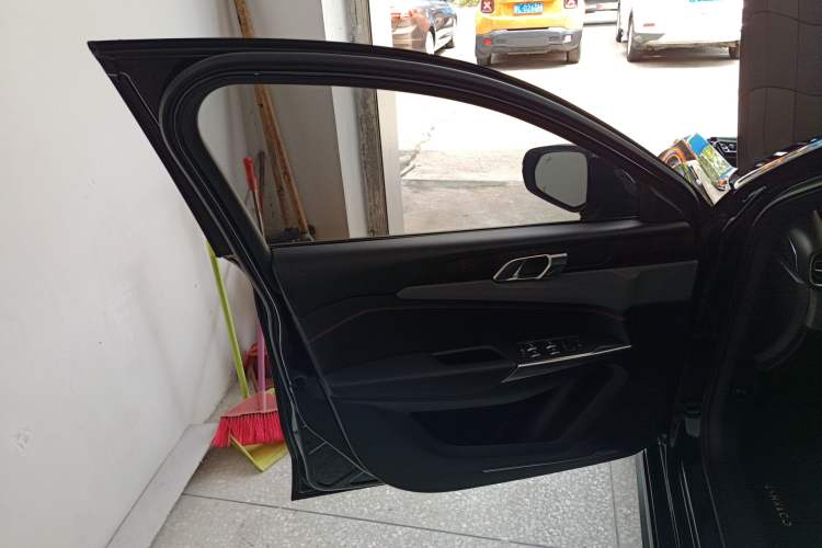 Used Lynk & Co 03 2019 1.5TD DCT JingPro Edition China VI Standard
