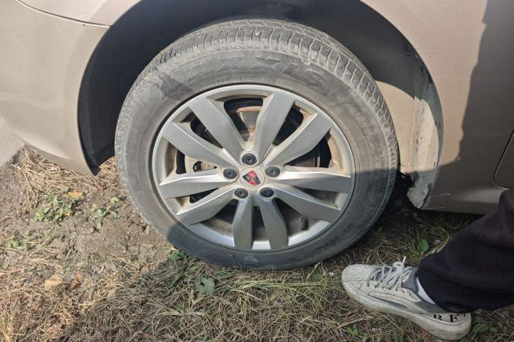 Used Roewe 350 2015 1.5L Manual Luxury Sunroof Edition
