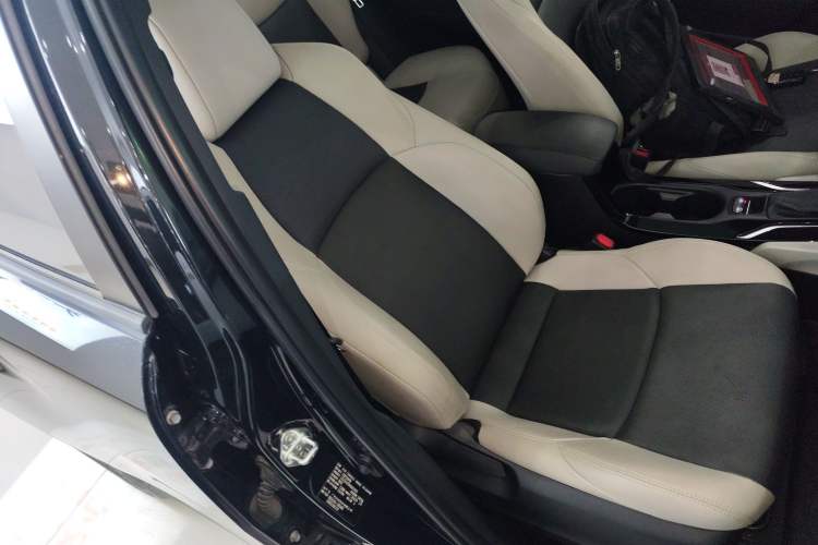 Used Toyota FRONTLANDER 2022 2.0L CVT Luxury PLUS Edition
