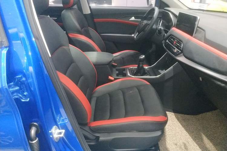 Used SOL X8 2021 300T Manual Panoramic Luxury Edition 6 Seats
