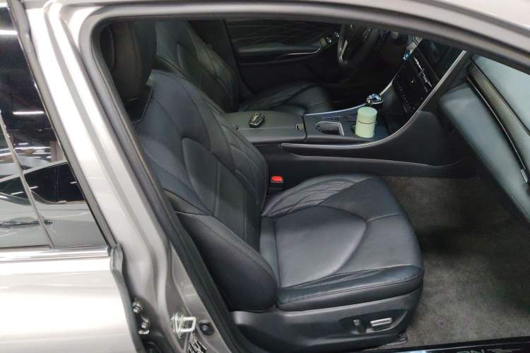 Used Toyota Avalon 2022 2.5L Touring Premium Edition