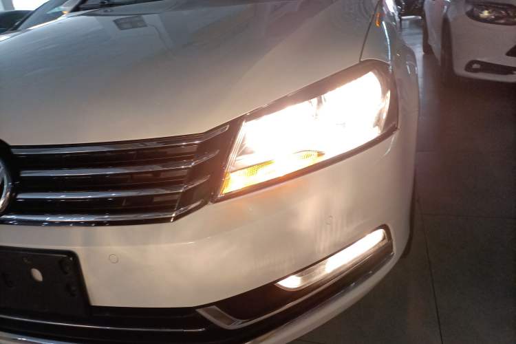 Used Volkswagen Magotan 2012 Travel Edition 2.0 TSI Comfort Version