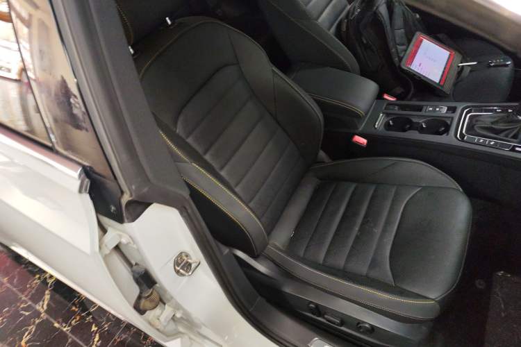 Used Volkswagen FAW-Volkswagen CC 2023 380TSI Striking Edition