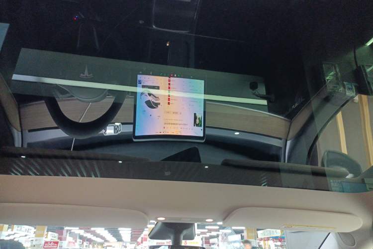 Used Tesla Model Y 2021 Long-Range All-Wheel-Drive Version
