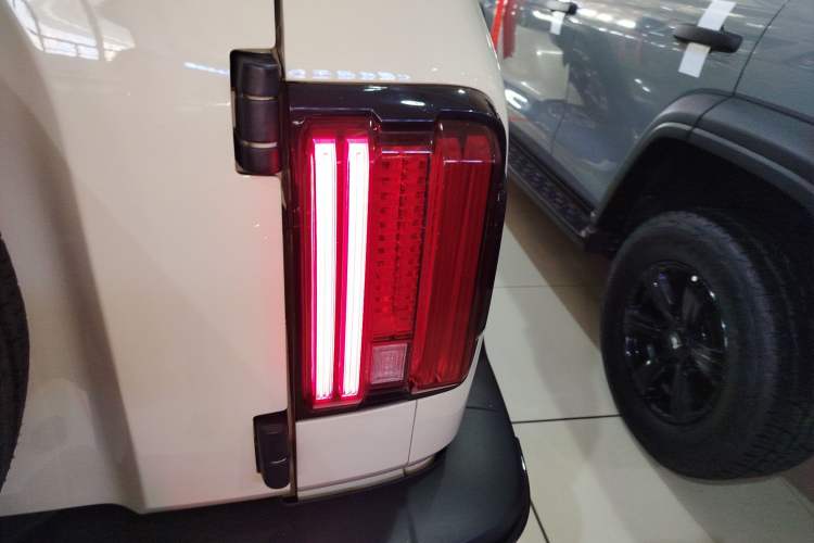 Used Tank 300 New Energy 2025 Hi4-T
