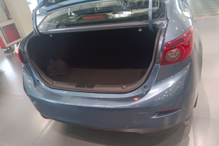 Used Mazda Mazda 3 Axela 2016 Sedan 1.5L Automatic Luxury Model
