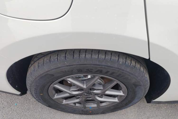 Used BYD Seal 06 New Energy 2025 DM-i Smart Drive 80KM Luxury Model
