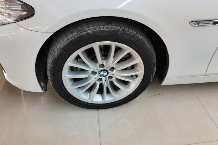 Used BMW 5 Series 2014 525Li Luxury Design Package