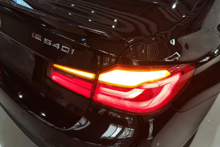 Used BMW 5 Series 2019 530Li Leading Model M Sport Package
