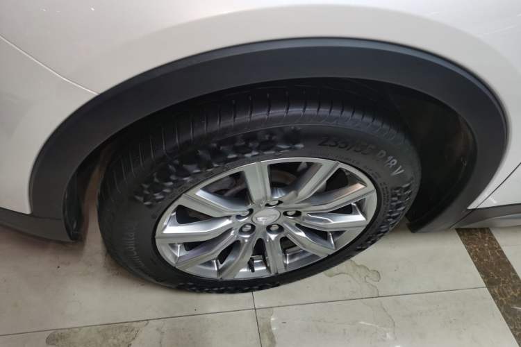 Used Cadillac XT4 2021 28T Two-Wheel Drive Leading Version
