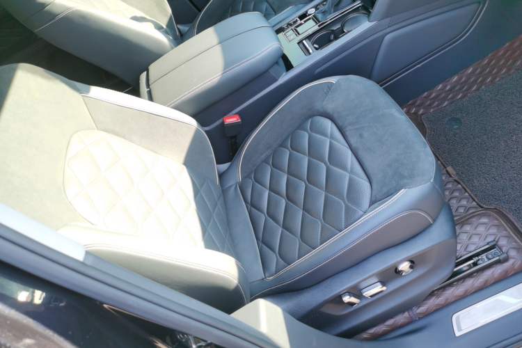 Used Volkswagen Teramont X 2019 330TSI Two-Wheel-Drive Prestige Luxury Edition
