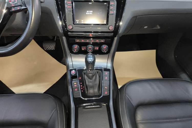 Used Volkswagen Passat 2017 330TSI DSG Luxury Edition