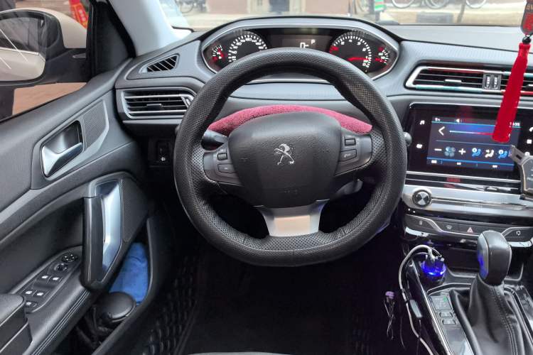 Used Peugeot 308 2016 1.6L Automatic Luxury Edition
