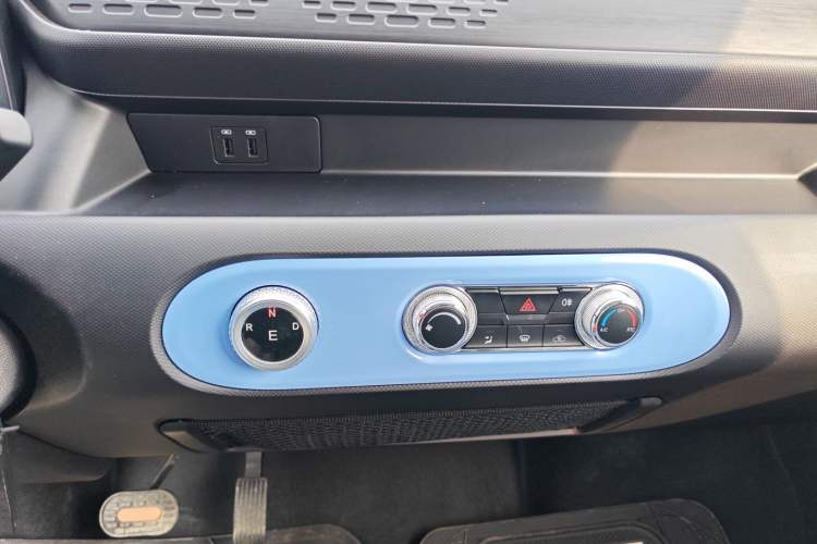 Used REACH MINI Truck 2025 Model 150 km Van—Aggressive Edition
