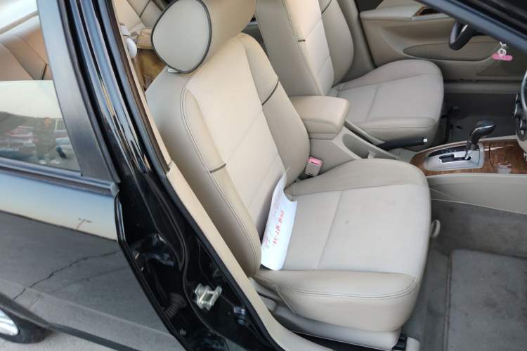 Used Buick Excelle 2015 1.5L Automatic Classic Model
