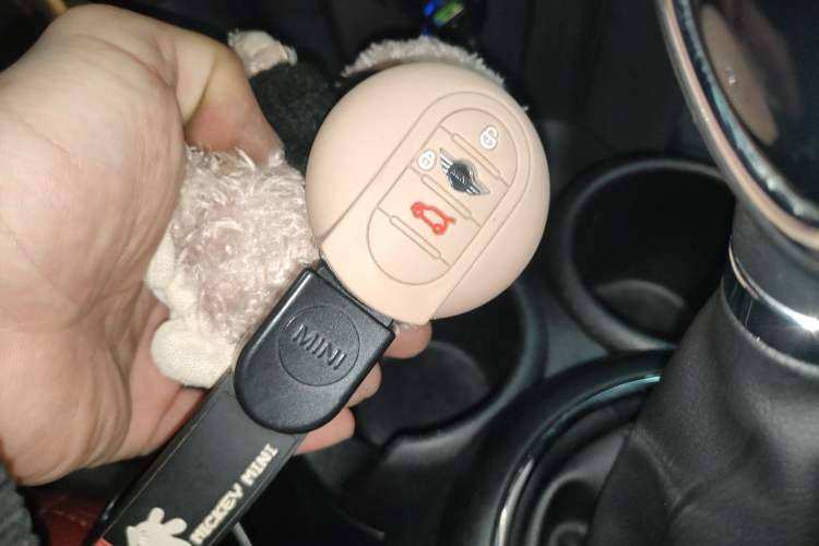 Used  MINI 2016 1.2T ONE Pioneer Edition
