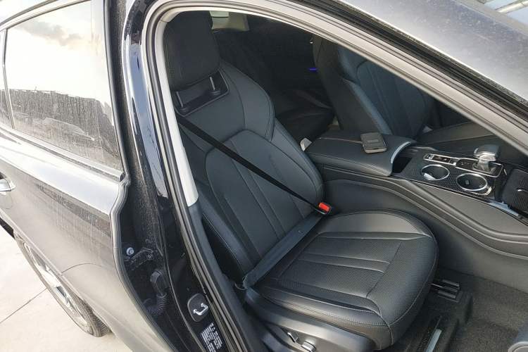 Used Hongqi HS3 PHEV 2024 PHEV 115km Jingwei Edition
