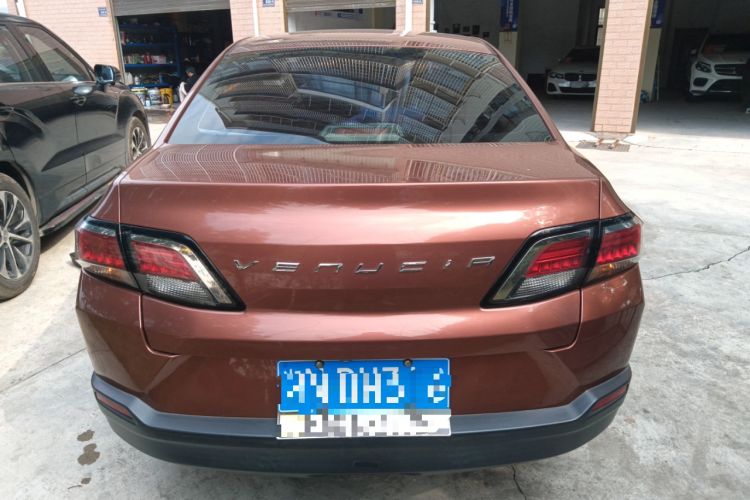 Used Venucia D60 2018 1.6L CVT Smart Connect Elite Edition
