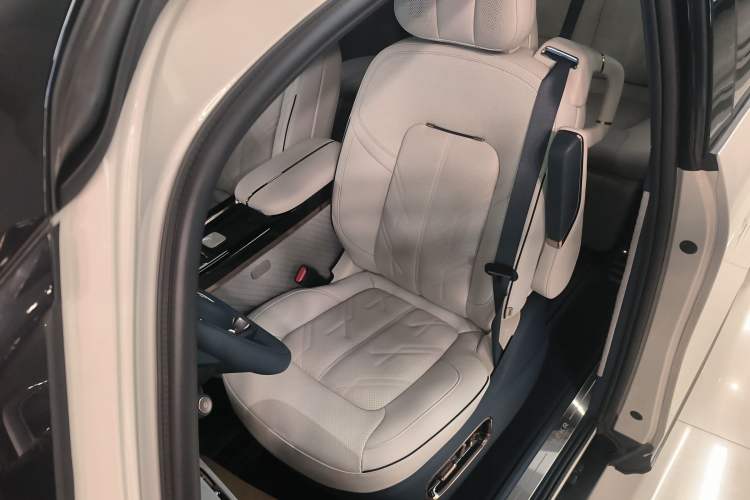 Used Zeekr MIX 2025 Long-Range Intelligent Driving Edition
