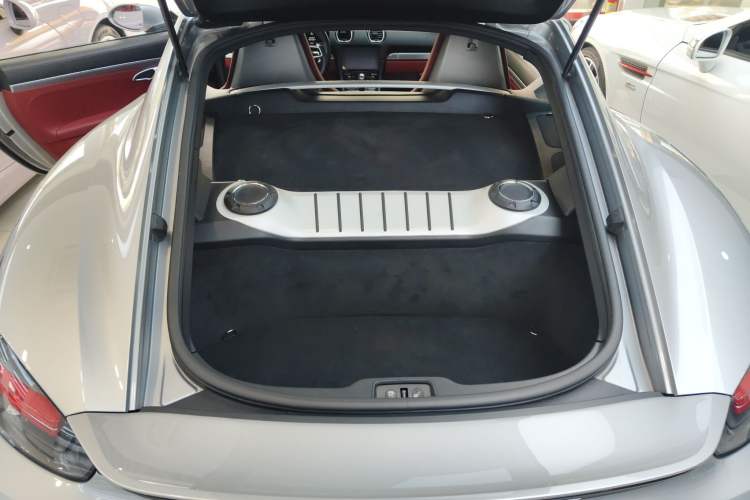 Used Porsche 718 2018 Cayman 2.0T
