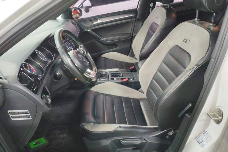 Used Volkswagen Golf 2016 1.4TSI Automatic R-Line
