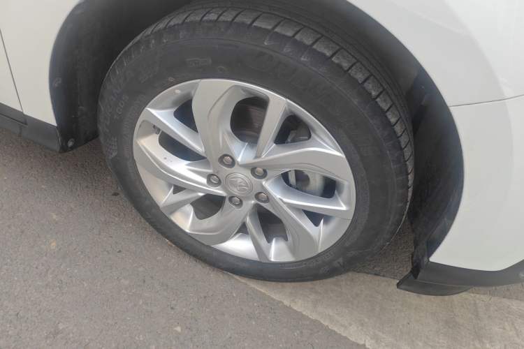 Used Buick Velite 6 2023 430km Range Commuter Version
