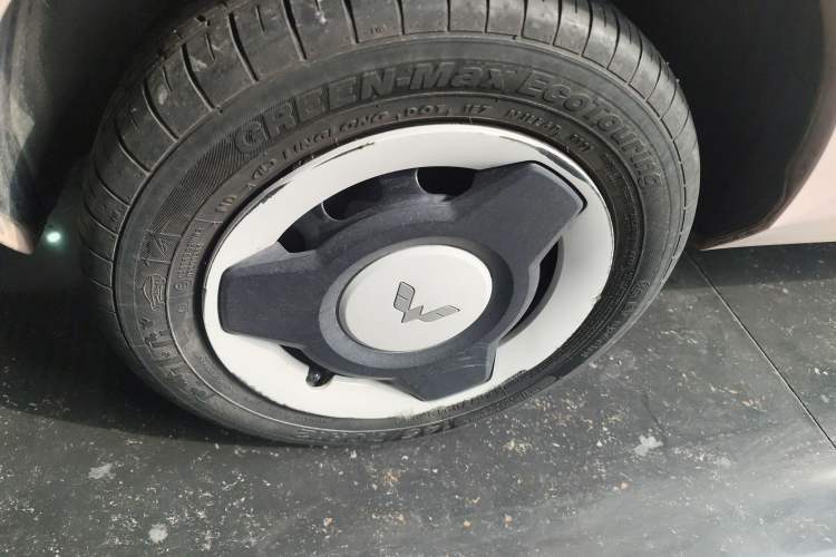 Used Wuling Hongguang MINIEV 2021 Macaron Premium Model – Lithium Iron Phosphate
