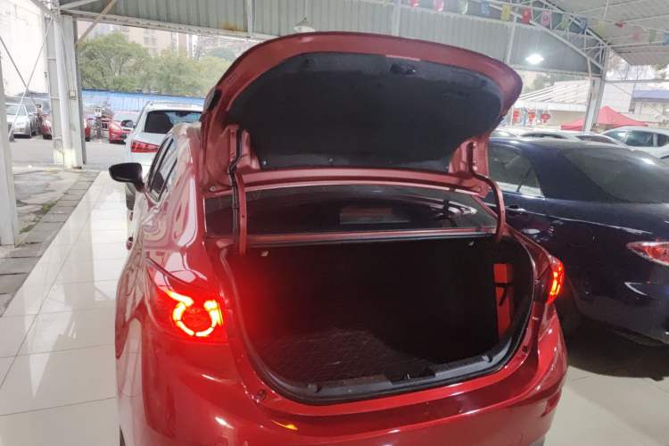 Used Mazda Mazda 3 Axela 2017 Sedan 1.5L Automatic Luxury Model Emission Standard China V
