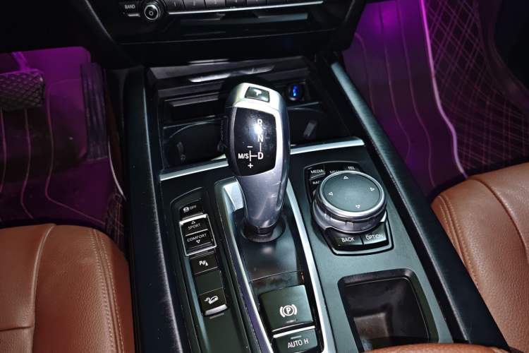 Used BMW X5 2015 xDrive28i
