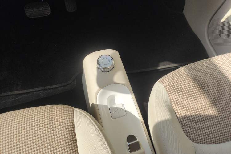 Used Wuling Hongguang MINIEV 2024 3rd Generation 215km Advanced Version
