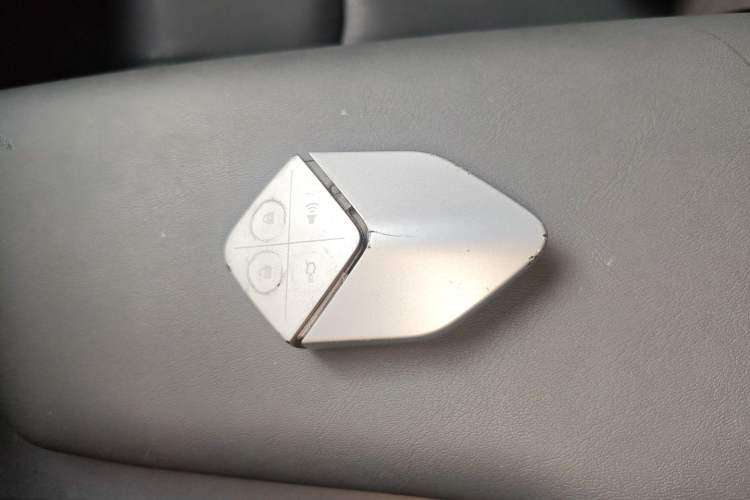 Used  SL03 2023 200Max Range-Extended Version