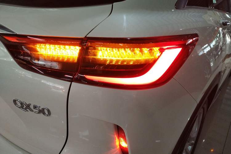 Used Infiniti QX50 2018 2.0T Four-Wheel Drive Smart Edition
