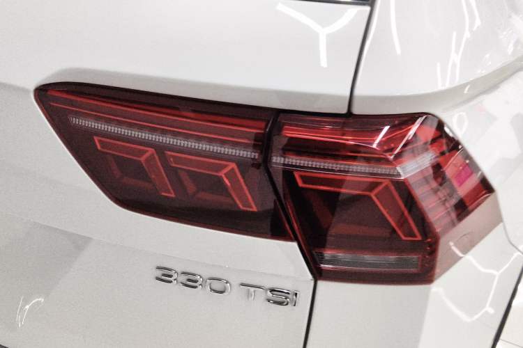 Used Volkswagen Tiguan L 2023 Restyled 330TSI Automatic Two-Wheel Drive R-Line Flagship Edition
