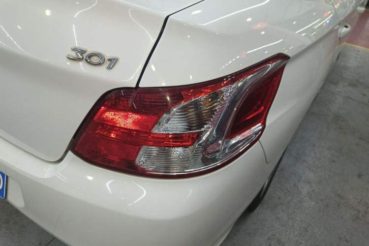 Used Peugeot 301 2016 1.6L Manual Happiness Edition